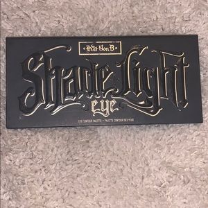 KAT VON D SHADE + LIGHT EYE